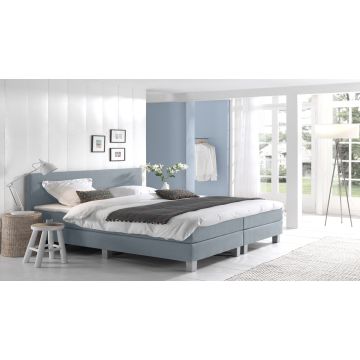 Comfort 2.0 vlakke boxspring 200x220cm lichtblauw