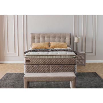 Monte Carlo voetenbank beige