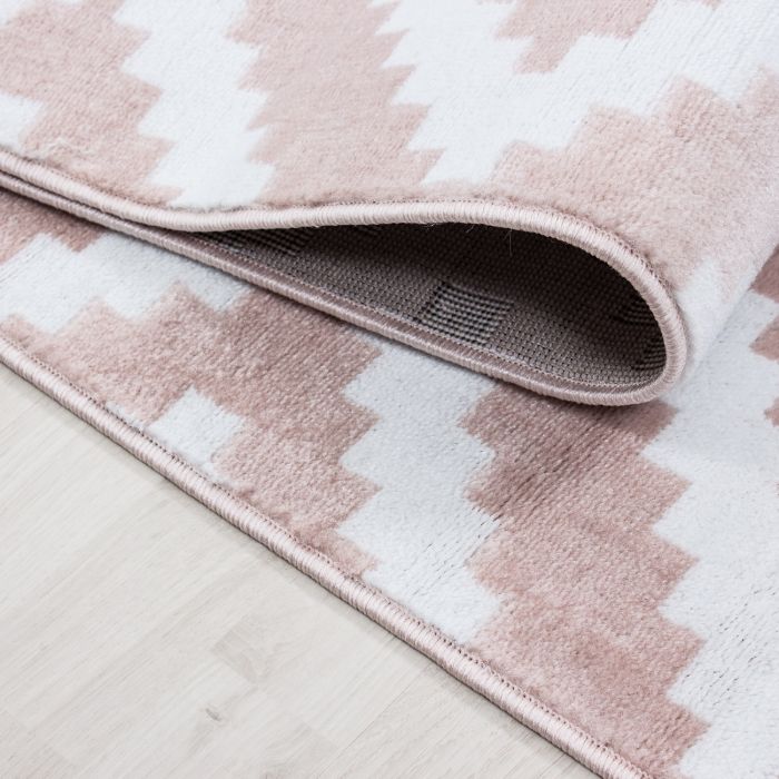Plus Rhombus vloerkleed laagpolig rechthoek 240x340cm roze